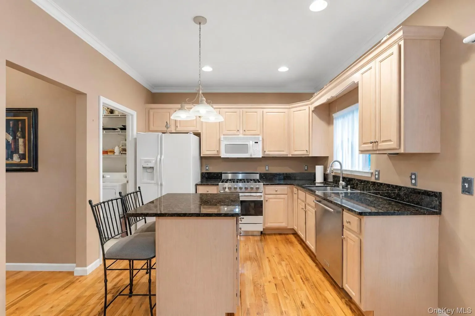 3 Arielle Court, Islip, NY, 3 Bedrooms Bedrooms, 12 Rooms Rooms,2 BathroomsBathrooms,Residential,For Rent,Arielle,0,1057301 3 Arielle Court, Islip, NY, 3 Bedrooms Bedrooms, 12 Rooms Rooms,2 BathroomsBathrooms,Residential,For Rent,Arielle,0,1057301