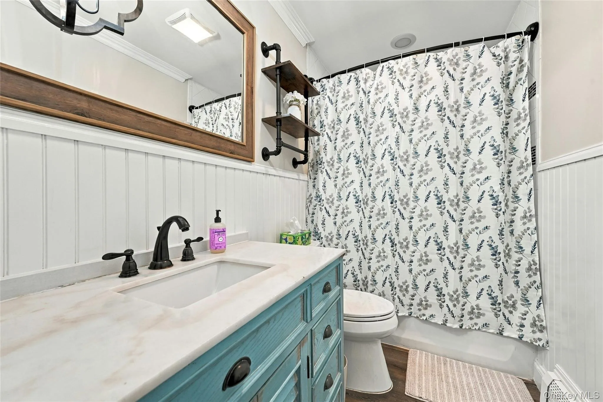 82 Oakwood Drive, Riverhead, NY, 4 Bedrooms Bedrooms, 13 Rooms Rooms,1 BathroomBathrooms,Residential,For Rent,Oakwood,0,1057309 82 Oakwood Drive, Riverhead, NY, 4 Bedrooms Bedrooms, 13 Rooms Rooms,1 BathroomBathrooms,Residential,For Rent,Oakwood,0,1057309
