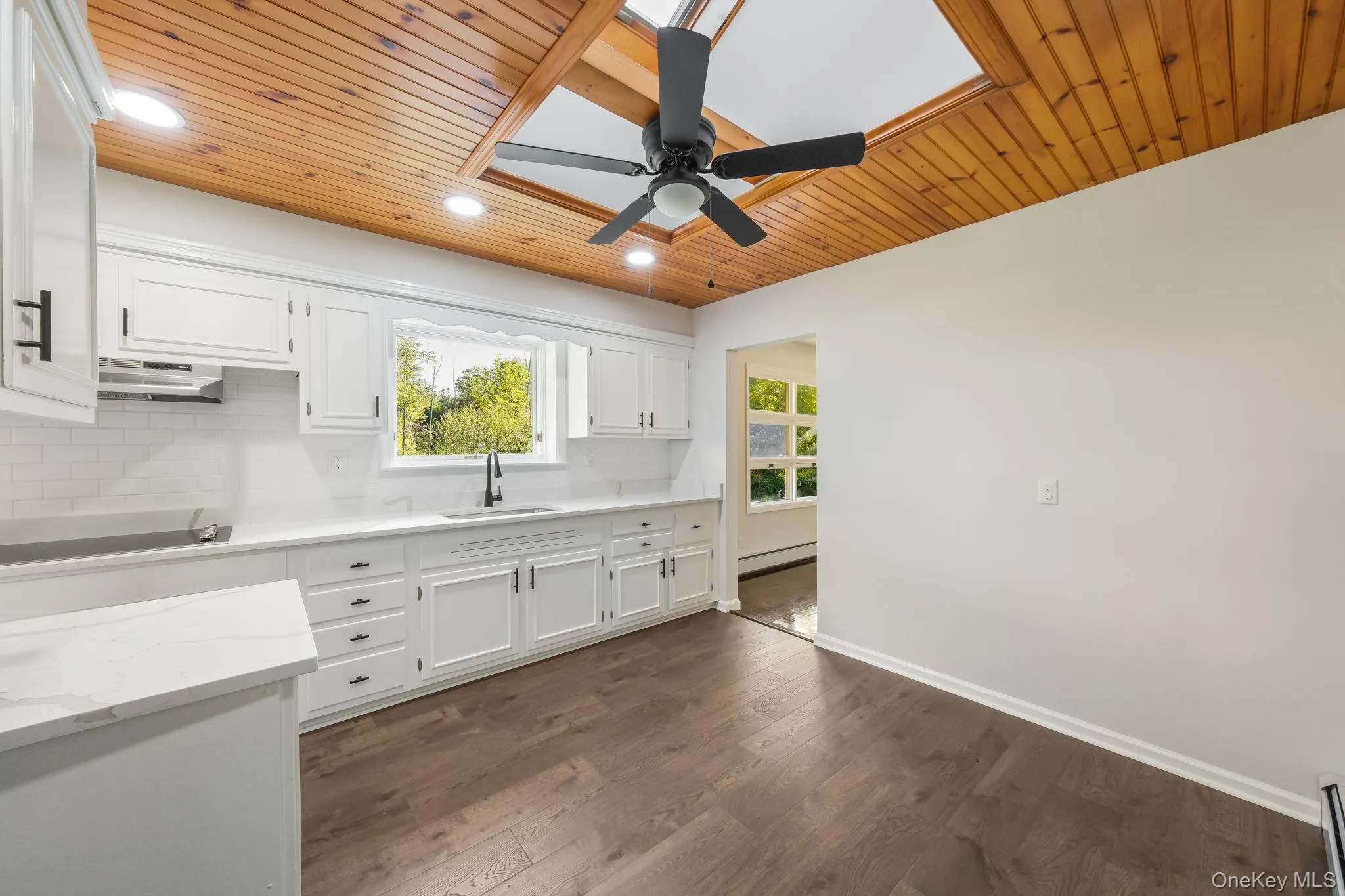 1 Norah Lane, Hyde Park, NY, 3 Bedrooms Bedrooms, 6 Rooms Rooms,1 BathroomBathrooms,Residential,For Rent,Norah,0,1057317 1 Norah Lane, Hyde Park, NY, 3 Bedrooms Bedrooms, 6 Rooms Rooms,1 BathroomBathrooms,Residential,For Rent,Norah,0,1057317