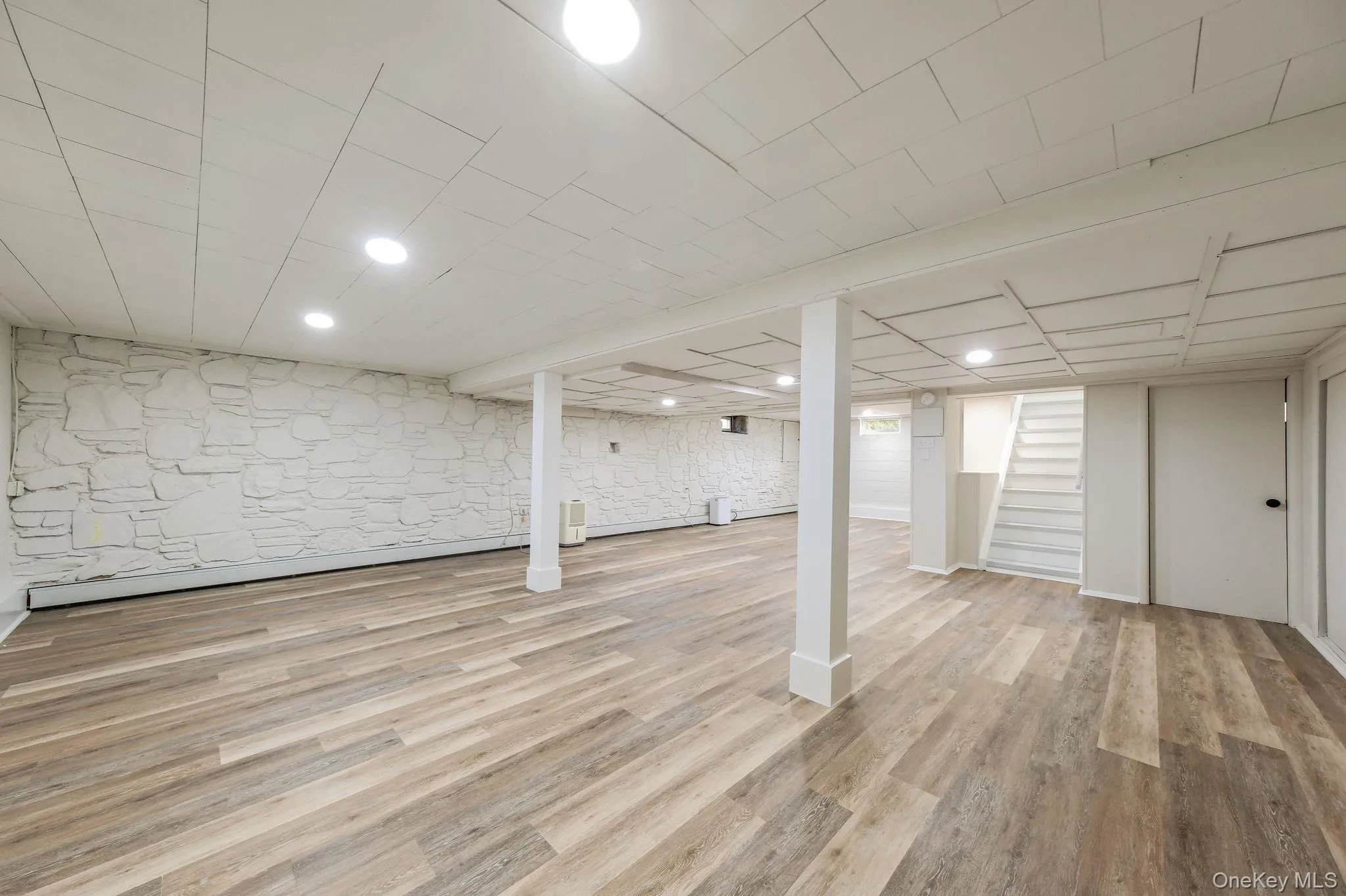 1 Norah Lane, Hyde Park, NY, 3 Bedrooms Bedrooms, 6 Rooms Rooms,1 BathroomBathrooms,Residential,For Rent,Norah,0,1057317 1 Norah Lane, Hyde Park, NY, 3 Bedrooms Bedrooms, 6 Rooms Rooms,1 BathroomBathrooms,Residential,For Rent,Norah,0,1057317
