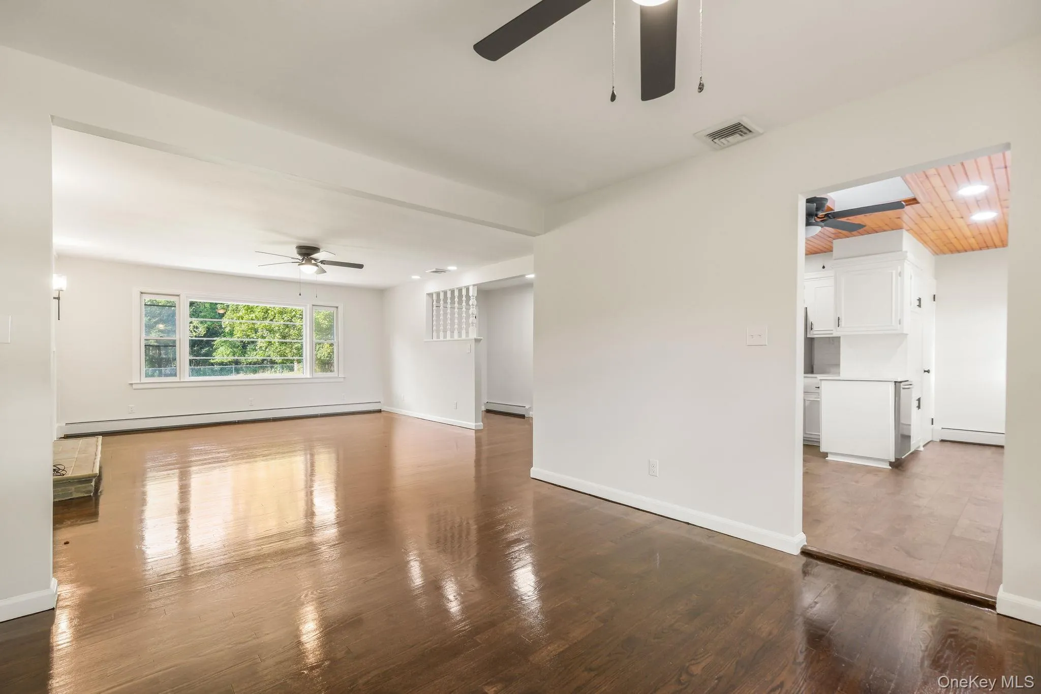 1 Norah Lane, Hyde Park, NY, 3 Bedrooms Bedrooms, 6 Rooms Rooms,1 BathroomBathrooms,Residential,For Rent,Norah,0,1057317 1 Norah Lane, Hyde Park, NY, 3 Bedrooms Bedrooms, 6 Rooms Rooms,1 BathroomBathrooms,Residential,For Rent,Norah,0,1057317