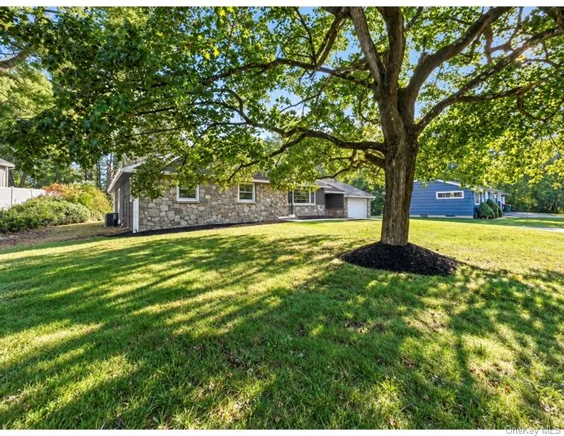 1 Norah Lane, Hyde Park, NY, 3 Bedrooms Bedrooms, 6 Rooms Rooms,1 BathroomBathrooms,Residential,For Rent,Norah,0,1057317 1 Norah Lane, Hyde Park, NY, 3 Bedrooms Bedrooms, 6 Rooms Rooms,1 BathroomBathrooms,Residential,For Rent,Norah,0,1057317