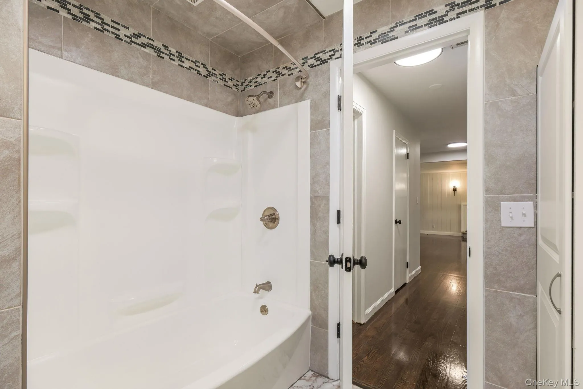 1 Norah Lane, Hyde Park, NY, 3 Bedrooms Bedrooms, 6 Rooms Rooms,1 BathroomBathrooms,Residential,For Rent,Norah,0,1057317 1 Norah Lane, Hyde Park, NY, 3 Bedrooms Bedrooms, 6 Rooms Rooms,1 BathroomBathrooms,Residential,For Rent,Norah,0,1057317