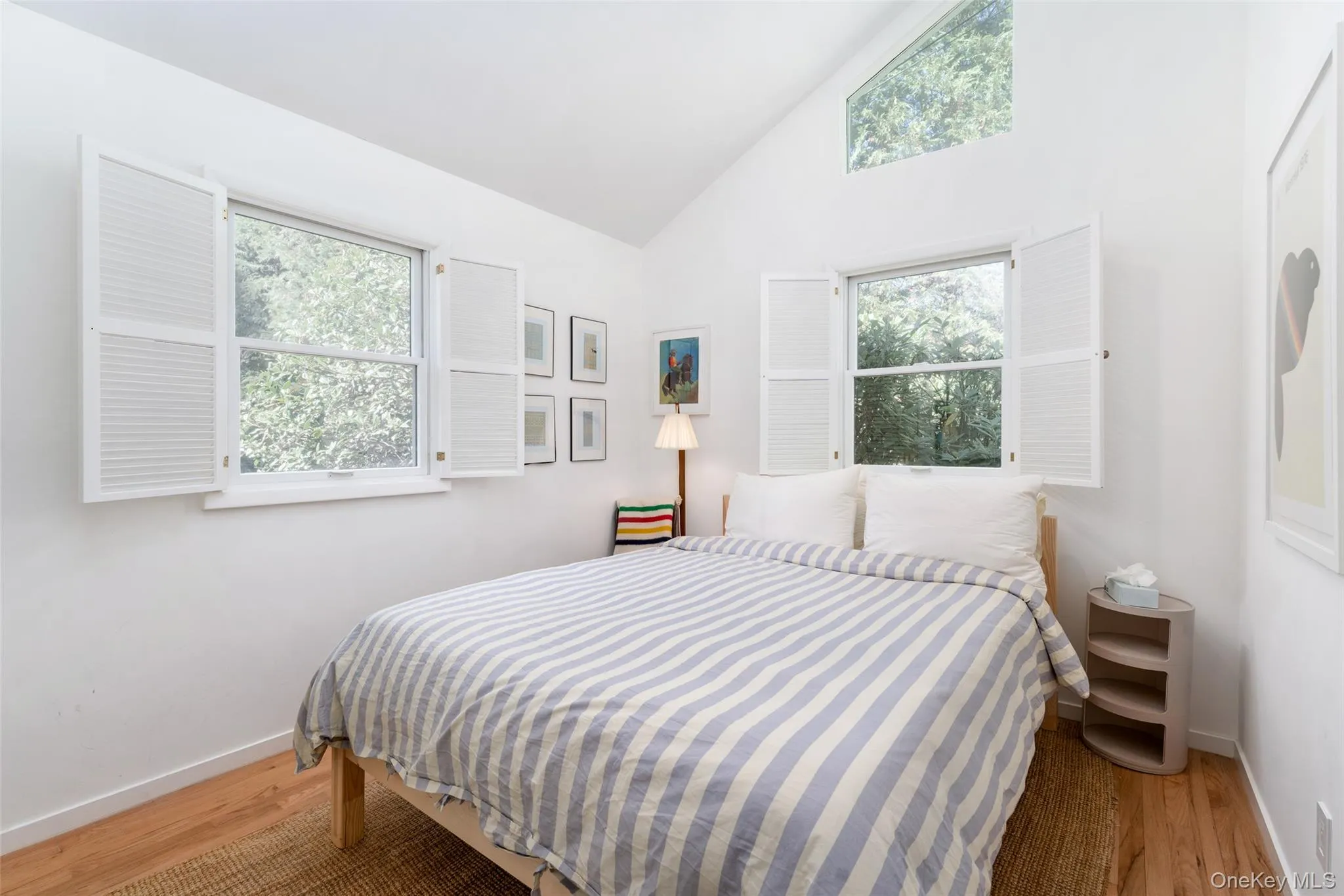 25 Old Squiretown Rd, Southampton, NY, 3 Bedrooms Bedrooms, 7 Rooms Rooms,1 BathroomBathrooms,Residential,For Rent,Old Squiretown Rd,0,1057318 25 Old Squiretown Rd, Southampton, NY, 3 Bedrooms Bedrooms, 7 Rooms Rooms,1 BathroomBathrooms,Residential,For Rent,Old Squiretown Rd,0,1057318