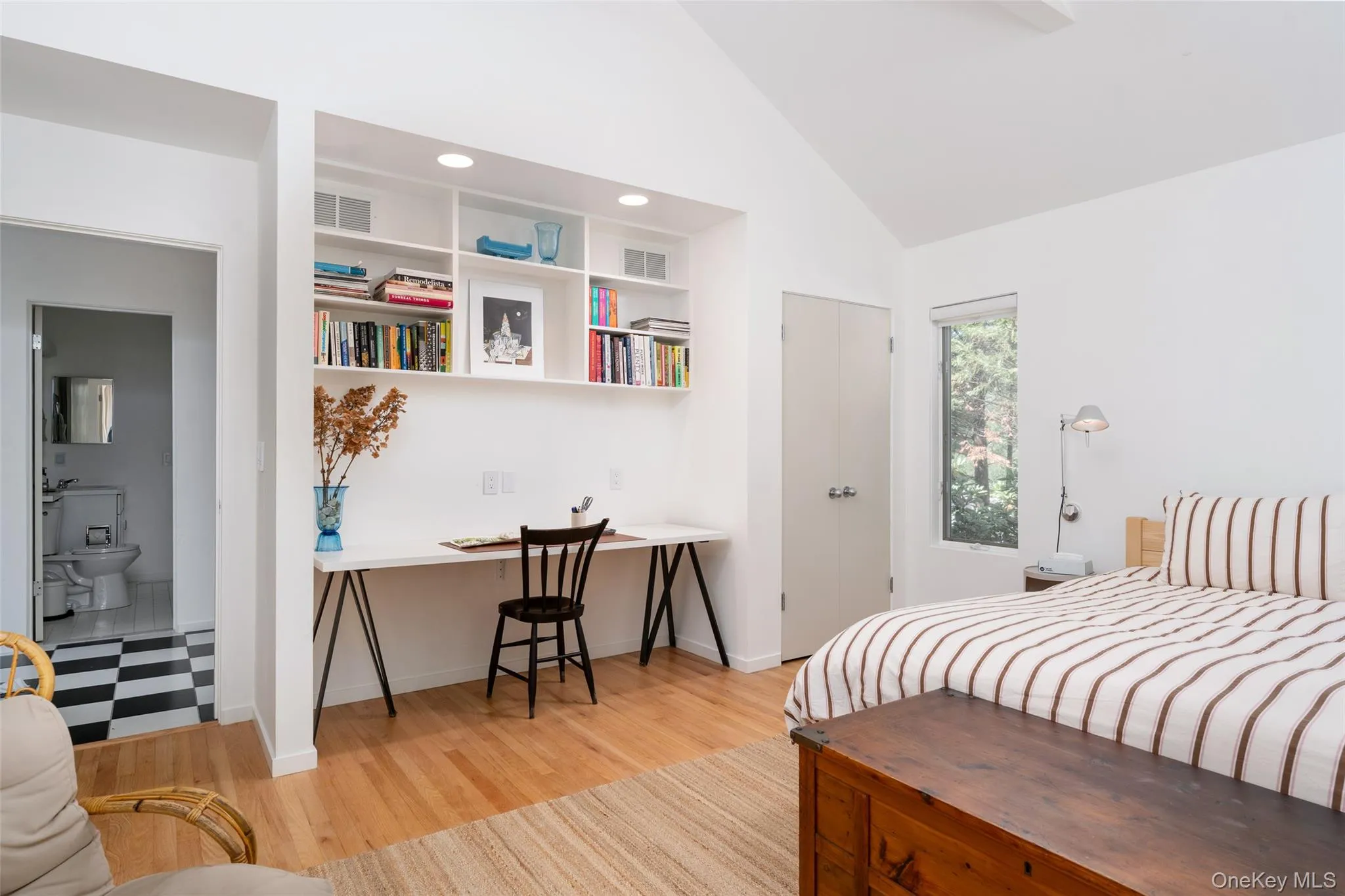 25 Old Squiretown Rd, Southampton, NY, 3 Bedrooms Bedrooms, 7 Rooms Rooms,1 BathroomBathrooms,Residential,For Rent,Old Squiretown Rd,0,1057318 25 Old Squiretown Rd, Southampton, NY, 3 Bedrooms Bedrooms, 7 Rooms Rooms,1 BathroomBathrooms,Residential,For Rent,Old Squiretown Rd,0,1057318
