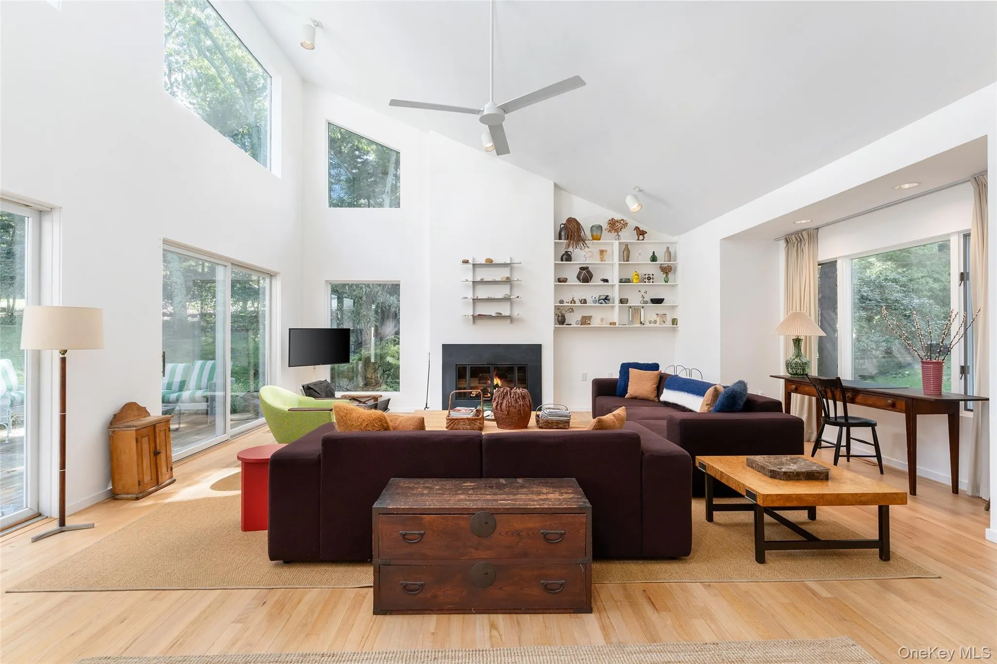 25 Old Squiretown Rd, Southampton, NY, 3 Bedrooms Bedrooms, 7 Rooms Rooms,1 BathroomBathrooms,Residential,For Rent,Old Squiretown Rd,0,1057318 25 Old Squiretown Rd, Southampton, NY, 3 Bedrooms Bedrooms, 7 Rooms Rooms,1 BathroomBathrooms,Residential,For Rent,Old Squiretown Rd,0,1057318