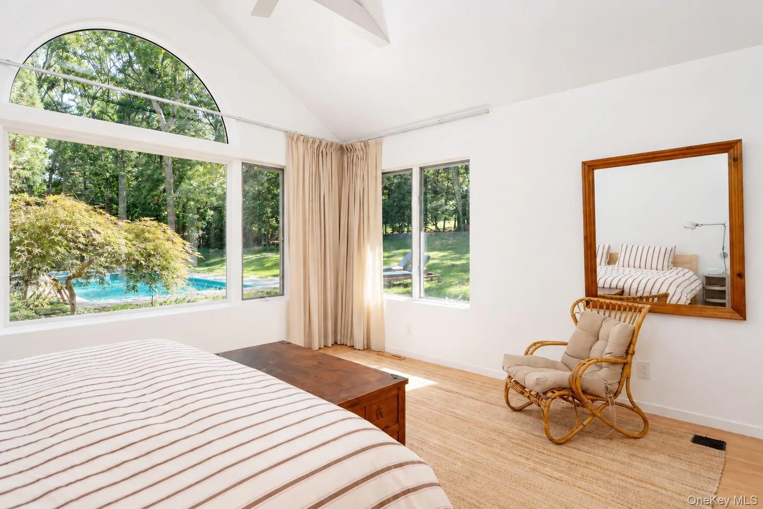 25 Old Squiretown Rd, Southampton, NY, 3 Bedrooms Bedrooms, 7 Rooms Rooms,1 BathroomBathrooms,Residential,For Rent,Old Squiretown Rd,0,1057318 25 Old Squiretown Rd, Southampton, NY, 3 Bedrooms Bedrooms, 7 Rooms Rooms,1 BathroomBathrooms,Residential,For Rent,Old Squiretown Rd,0,1057318