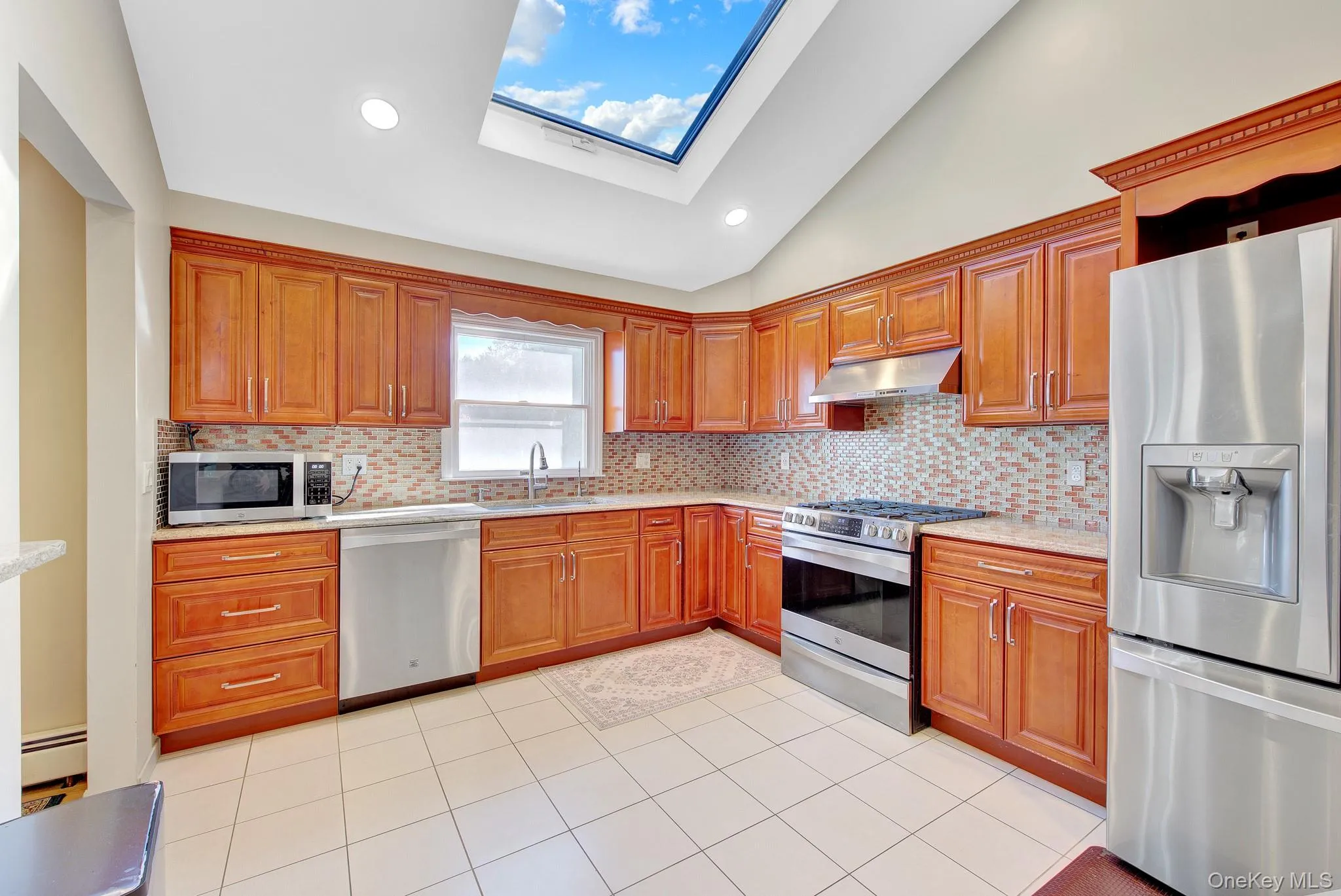 2 Old Broadway, North Hempstead, NY, 5 Bedrooms Bedrooms, 12 Rooms Rooms,4 BathroomsBathrooms,Residential,For Rent,Old Broadway,0,1057331 2 Old Broadway, North Hempstead, NY, 5 Bedrooms Bedrooms, 12 Rooms Rooms,4 BathroomsBathrooms,Residential,For Rent,Old Broadway,0,1057331