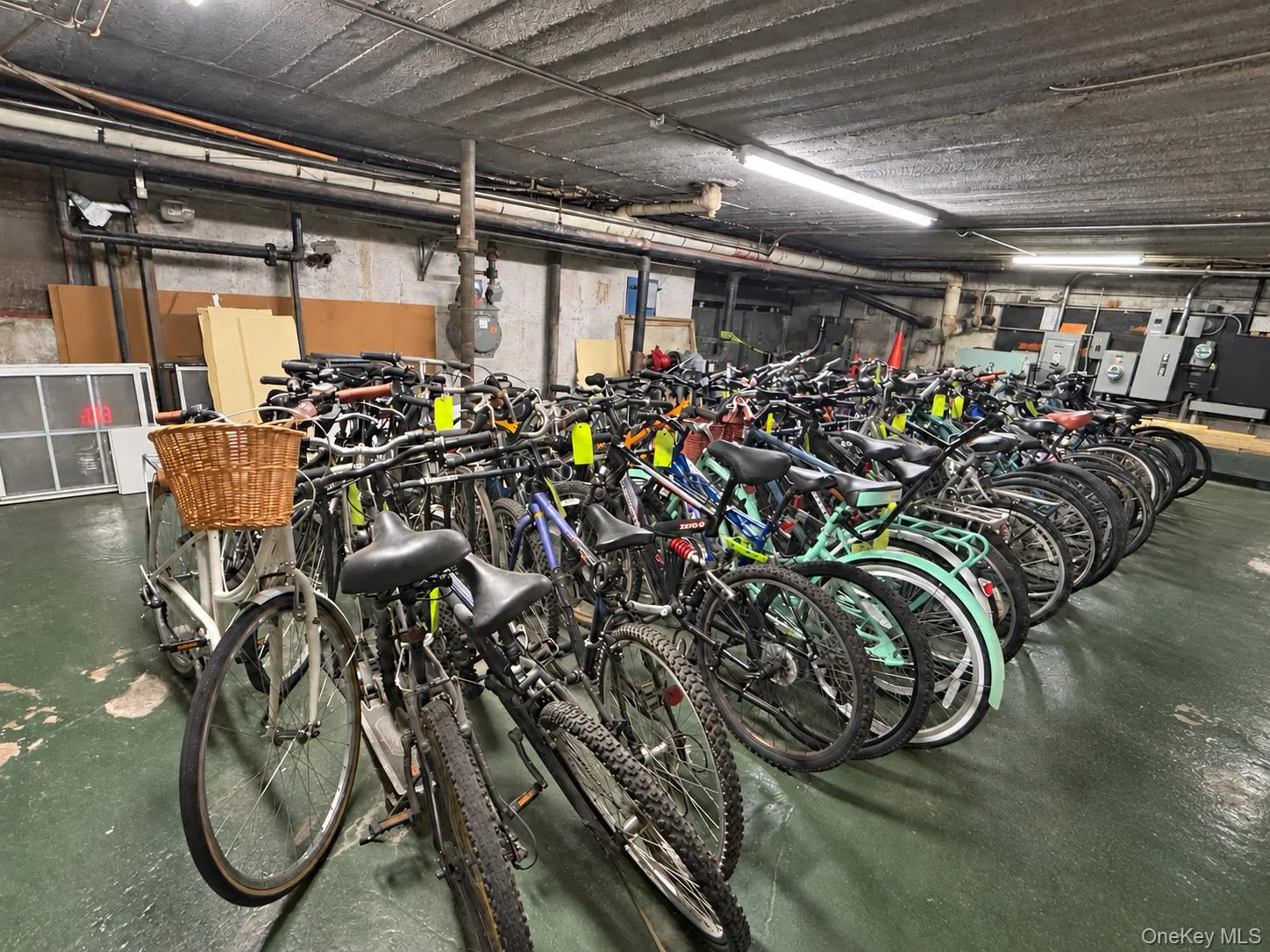 Bicycle room Bicycle room