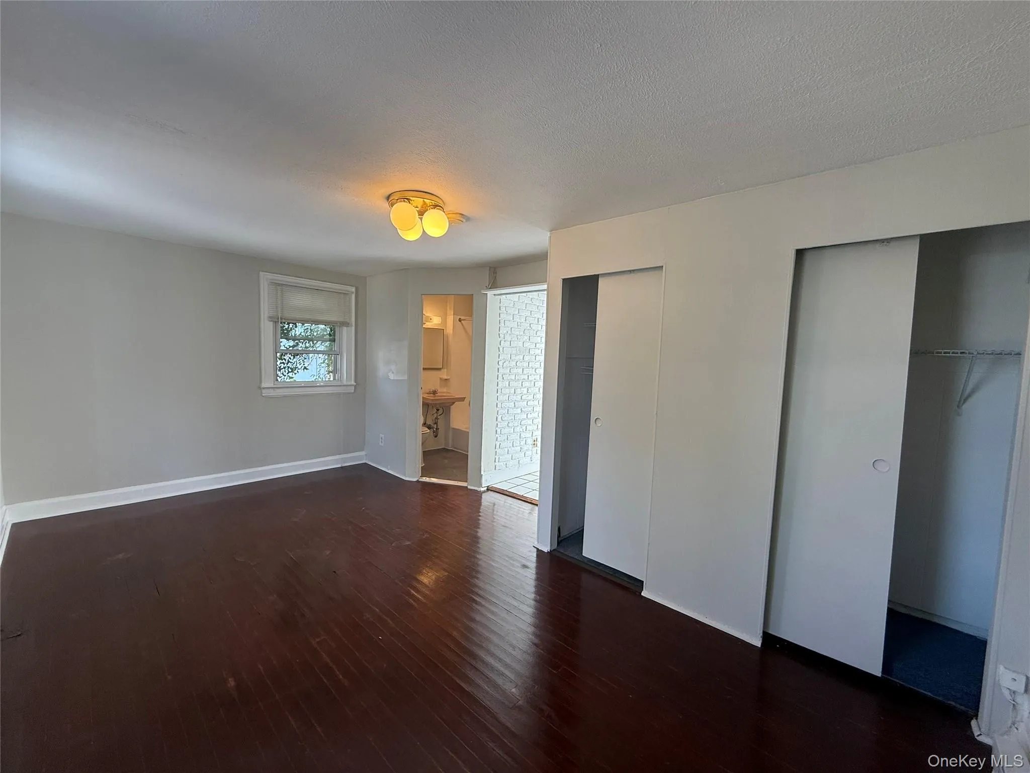 1 Birchwood Avenue, North Hempstead, NY, 2 Room Rooms,1 BathroomBathrooms,Residential Lease,For Rent,Birchwood,0,1057341 1 Birchwood Avenue, North Hempstead, NY, 2 Room Rooms,1 BathroomBathrooms,Residential Lease,For Rent,Birchwood,0,1057341