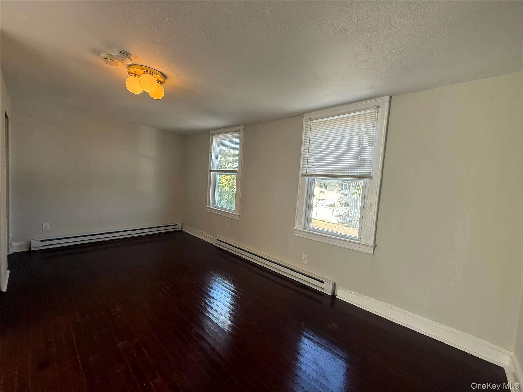 1 Birchwood Avenue, North Hempstead, NY, 2 Room Rooms,1 BathroomBathrooms,Residential Lease,For Rent,Birchwood,0,1057341 1 Birchwood Avenue, North Hempstead, NY, 2 Room Rooms,1 BathroomBathrooms,Residential Lease,For Rent,Birchwood,0,1057341