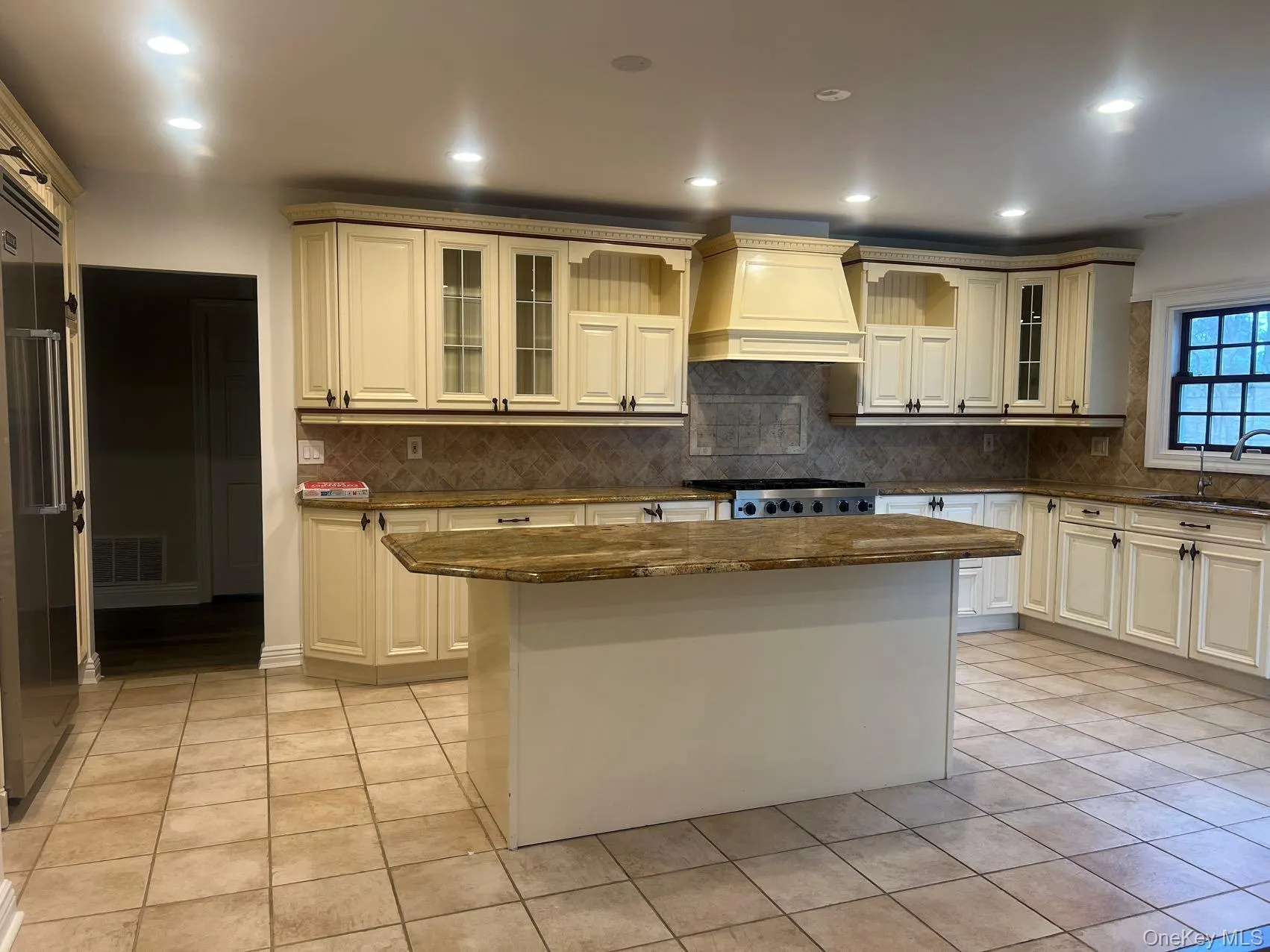 12 The Intervale, North Hempstead, NY, 5 Bedrooms Bedrooms, 11 Rooms Rooms,5 BathroomsBathrooms,Residential Lease,For Rent,The Intervale,0,1057343 12 The Intervale, North Hempstead, NY, 5 Bedrooms Bedrooms, 11 Rooms Rooms,5 BathroomsBathrooms,Residential Lease,For Rent,The Intervale,0,1057343