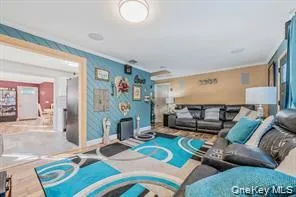 32 Pine Tree Drive, Brookhaven, NY, 2 Bedrooms Bedrooms, 7 Rooms Rooms,2 BathroomsBathrooms,Residential,For Rent,Pine Tree,0,1057350 32 Pine Tree Drive, Brookhaven, NY, 2 Bedrooms Bedrooms, 7 Rooms Rooms,2 BathroomsBathrooms,Residential,For Rent,Pine Tree,0,1057350