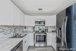 32 Pine Tree Drive, Brookhaven, NY, 2 Bedrooms Bedrooms, 7 Rooms Rooms,2 BathroomsBathrooms,Residential,For Rent,Pine Tree,0,1057350 32 Pine Tree Drive, Brookhaven, NY, 2 Bedrooms Bedrooms, 7 Rooms Rooms,2 BathroomsBathrooms,Residential,For Rent,Pine Tree,0,1057350