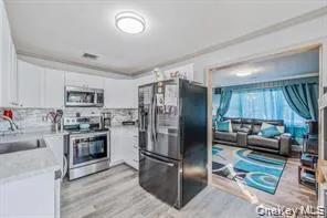 32 Pine Tree Drive, Brookhaven, NY, 2 Bedrooms Bedrooms, 7 Rooms Rooms,2 BathroomsBathrooms,Residential,For Rent,Pine Tree,0,1057350 32 Pine Tree Drive, Brookhaven, NY, 2 Bedrooms Bedrooms, 7 Rooms Rooms,2 BathroomsBathrooms,Residential,For Rent,Pine Tree,0,1057350