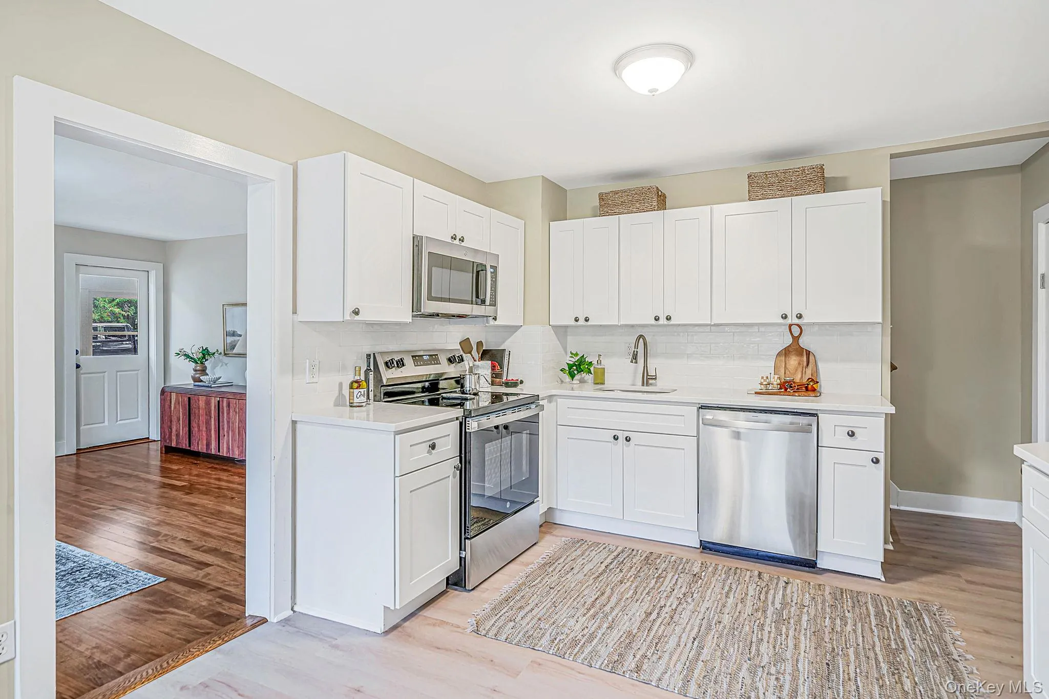 61 Bank Street, Brookhaven, NY, 3 Bedrooms Bedrooms, 7 Rooms Rooms,2 BathroomsBathrooms,Residential,For Rent,Bank,0,1057352 61 Bank Street, Brookhaven, NY, 3 Bedrooms Bedrooms, 7 Rooms Rooms,2 BathroomsBathrooms,Residential,For Rent,Bank,0,1057352