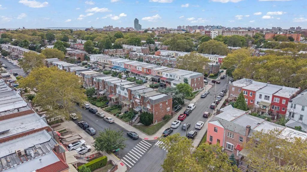 2136 28th Street, New York, NY, 3 Bedrooms Bedrooms, 6 Rooms Rooms,2 BathroomsBathrooms,Residential,For Rent,28th,0,1057355 2136 28th Street, New York, NY, 3 Bedrooms Bedrooms, 6 Rooms Rooms,2 BathroomsBathrooms,Residential,For Rent,28th,0,1057355