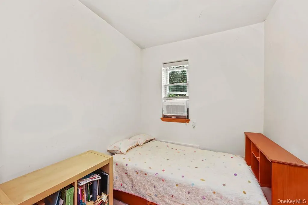 2136 28th Street, New York, NY, 3 Bedrooms Bedrooms, 6 Rooms Rooms,2 BathroomsBathrooms,Residential,For Rent,28th,0,1057355 2136 28th Street, New York, NY, 3 Bedrooms Bedrooms, 6 Rooms Rooms,2 BathroomsBathrooms,Residential,For Rent,28th,0,1057355