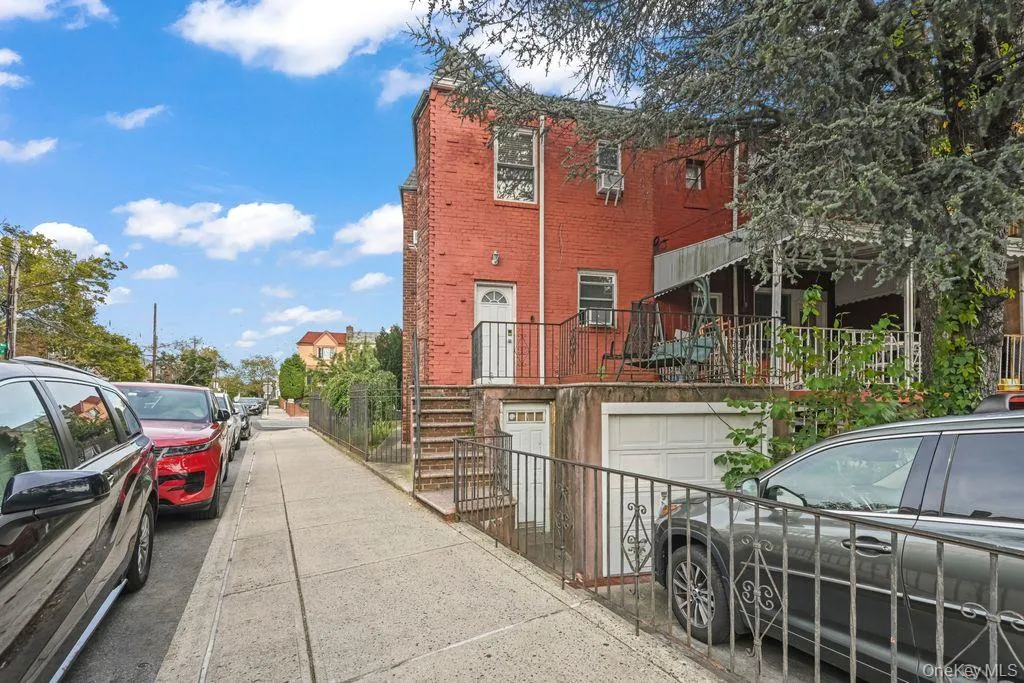 2136 28th Street, New York, NY, 3 Bedrooms Bedrooms, 6 Rooms Rooms,2 BathroomsBathrooms,Residential,For Rent,28th,0,1057355 2136 28th Street, New York, NY, 3 Bedrooms Bedrooms, 6 Rooms Rooms,2 BathroomsBathrooms,Residential,For Rent,28th,0,1057355