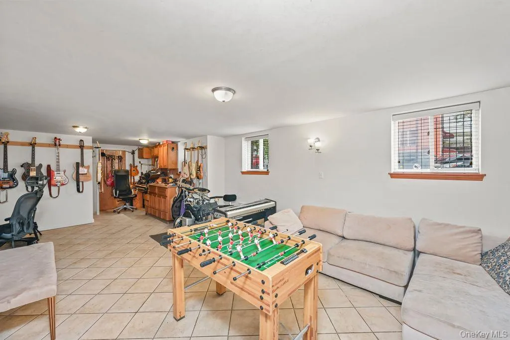 2136 28th Street, New York, NY, 3 Bedrooms Bedrooms, 6 Rooms Rooms,2 BathroomsBathrooms,Residential,For Rent,28th,0,1057355 2136 28th Street, New York, NY, 3 Bedrooms Bedrooms, 6 Rooms Rooms,2 BathroomsBathrooms,Residential,For Rent,28th,0,1057355