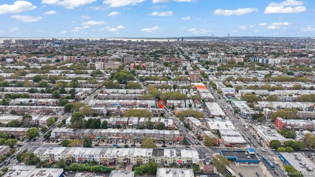 2136 28th Street, New York, NY, 3 Bedrooms Bedrooms, 6 Rooms Rooms,2 BathroomsBathrooms,Residential,For Rent,28th,0,1057355 2136 28th Street, New York, NY, 3 Bedrooms Bedrooms, 6 Rooms Rooms,2 BathroomsBathrooms,Residential,For Rent,28th,0,1057355