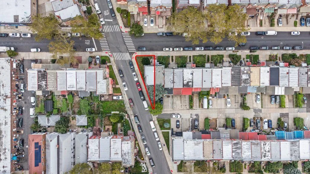 2136 28th Street, New York, NY, 3 Bedrooms Bedrooms, 6 Rooms Rooms,2 BathroomsBathrooms,Residential,For Rent,28th,0,1057355 2136 28th Street, New York, NY, 3 Bedrooms Bedrooms, 6 Rooms Rooms,2 BathroomsBathrooms,Residential,For Rent,28th,0,1057355