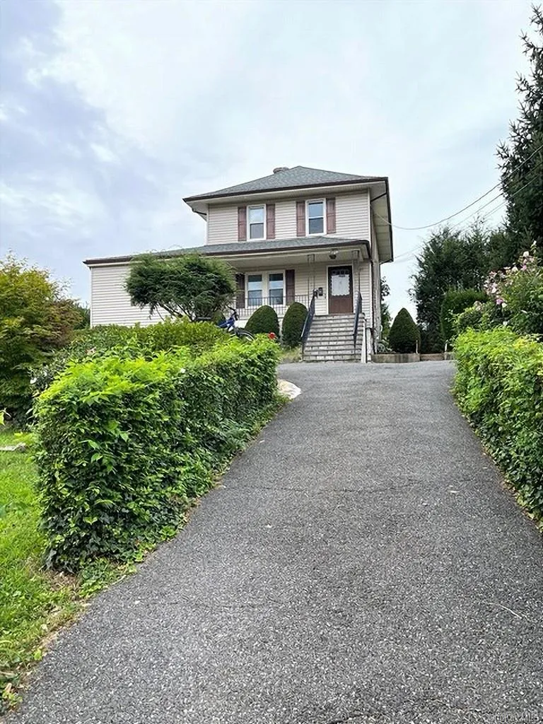 135 Wallace Street, Eastchester, NY, 1 Bedroom Bedrooms, 3 Rooms Rooms,1 BathroomBathrooms,Residential Lease,For Rent,Wallace,0,1057357 135 Wallace Street, Eastchester, NY, 1 Bedroom Bedrooms, 3 Rooms Rooms,1 BathroomBathrooms,Residential Lease,For Rent,Wallace,0,1057357