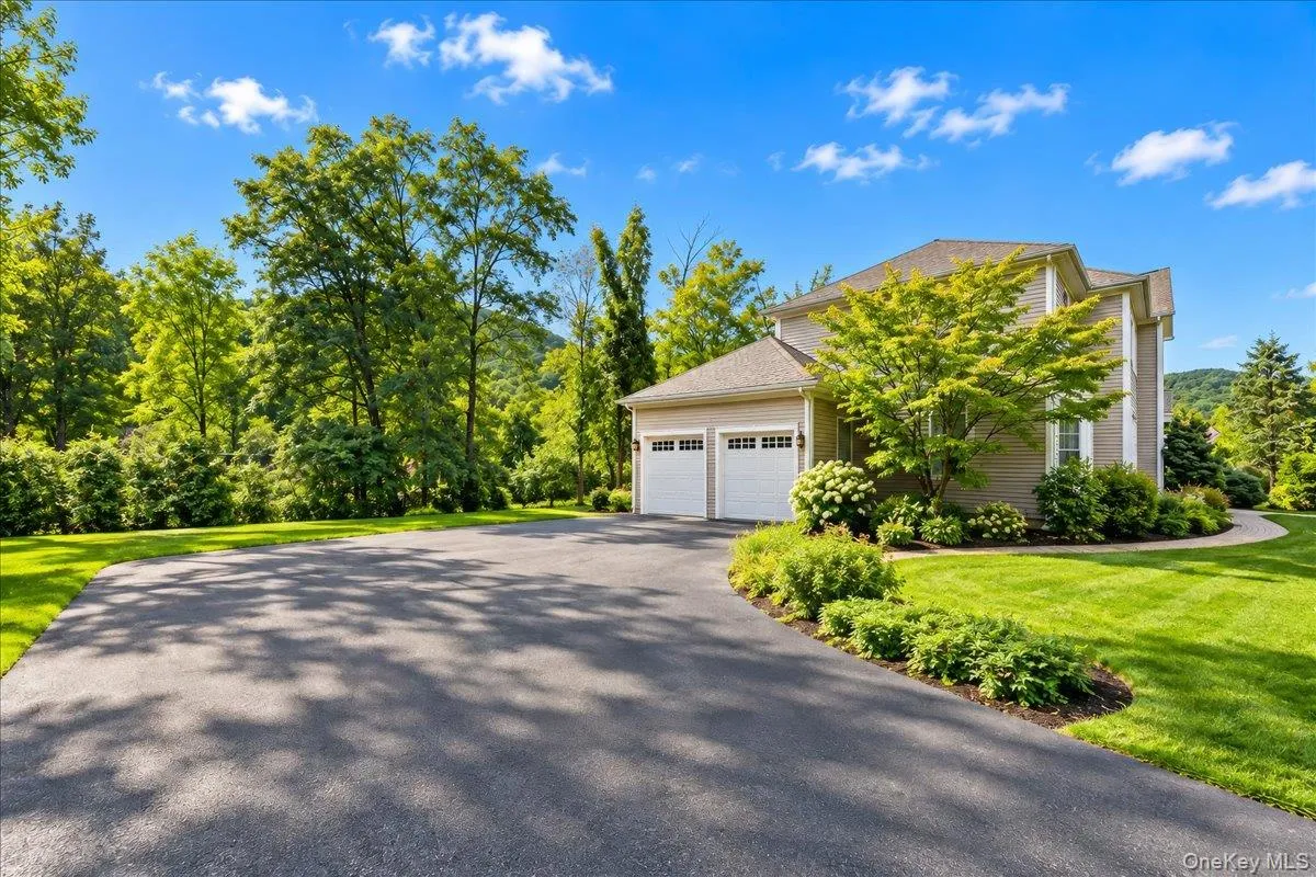 3 Miller Road, Putnam Valley, NY, 4 Bedrooms Bedrooms, 8 Rooms Rooms,2 BathroomsBathrooms,Residential,For Rent,Miller,0,1057359 3 Miller Road, Putnam Valley, NY, 4 Bedrooms Bedrooms, 8 Rooms Rooms,2 BathroomsBathrooms,Residential,For Rent,Miller,0,1057359
