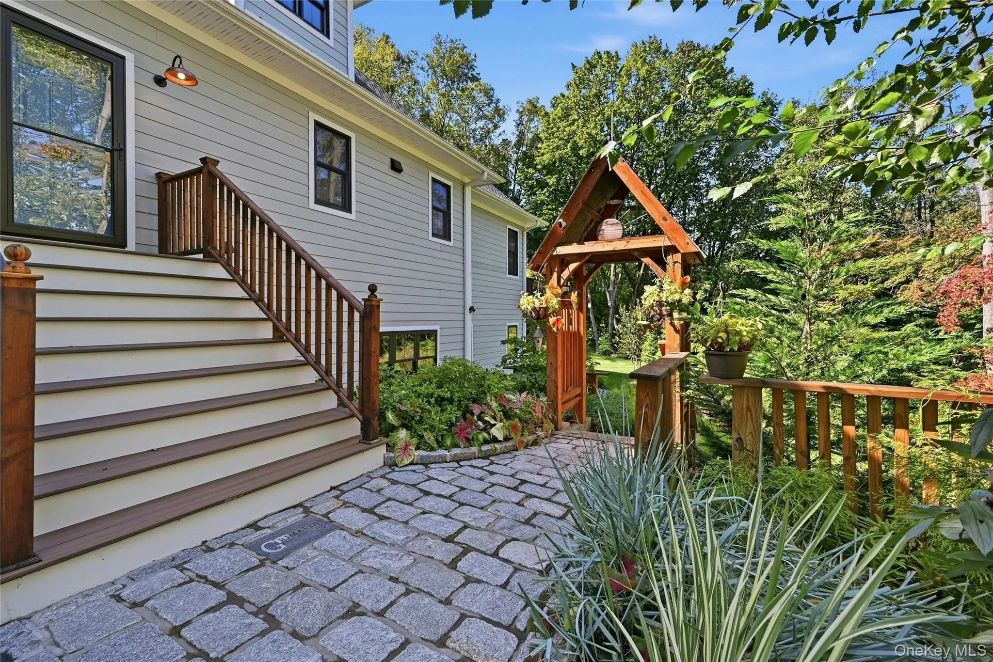 595 Moriches Road, Smithtown, NY, 3 Bedrooms Bedrooms, 10 Rooms Rooms,3 BathroomsBathrooms,Residential,For Rent,Moriches,0,1057363 595 Moriches Road, Smithtown, NY, 3 Bedrooms Bedrooms, 10 Rooms Rooms,3 BathroomsBathrooms,Residential,For Rent,Moriches,0,1057363
