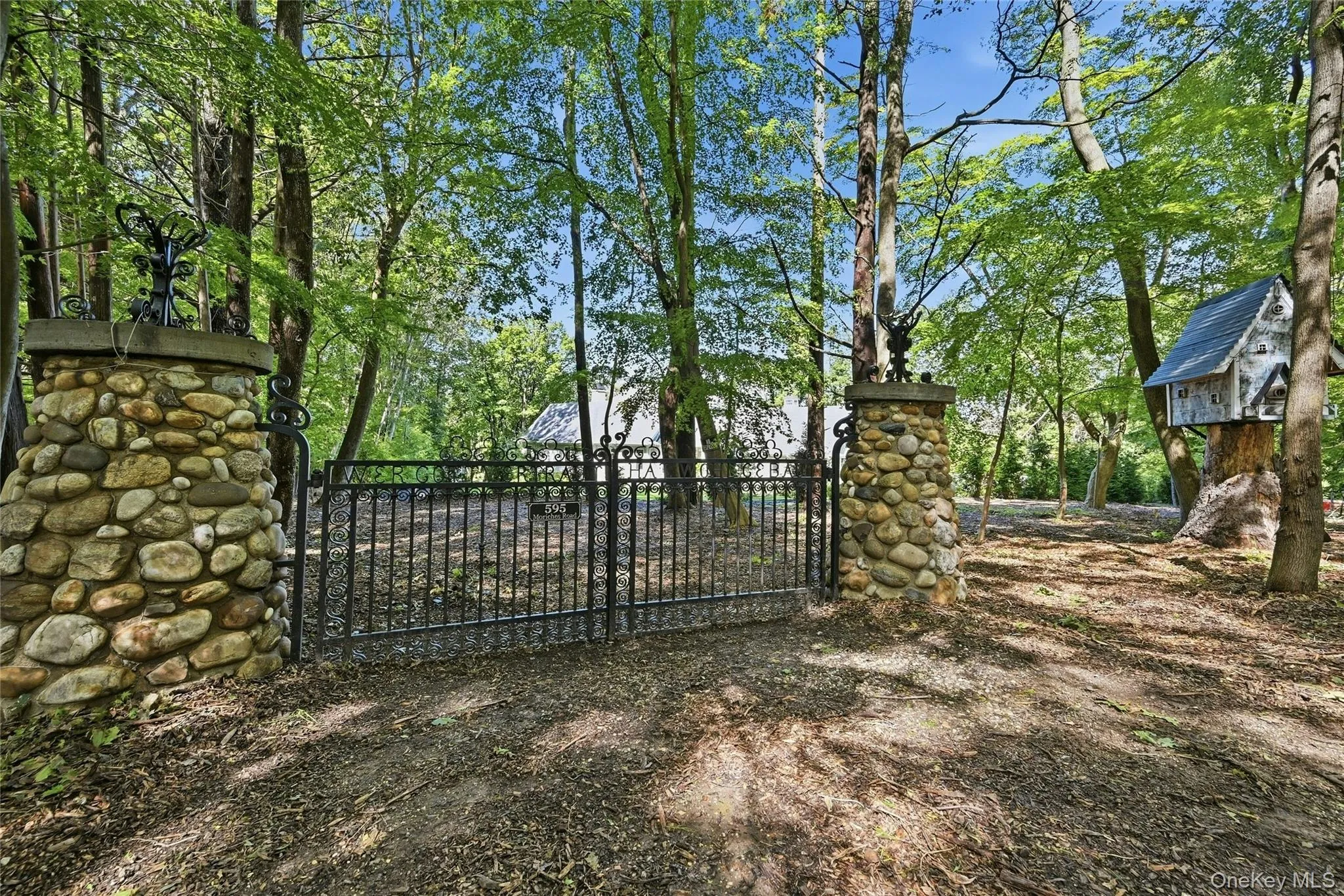 595 Moriches Road, Smithtown, NY, 3 Bedrooms Bedrooms, 10 Rooms Rooms,3 BathroomsBathrooms,Residential,For Rent,Moriches,0,1057363 595 Moriches Road, Smithtown, NY, 3 Bedrooms Bedrooms, 10 Rooms Rooms,3 BathroomsBathrooms,Residential,For Rent,Moriches,0,1057363