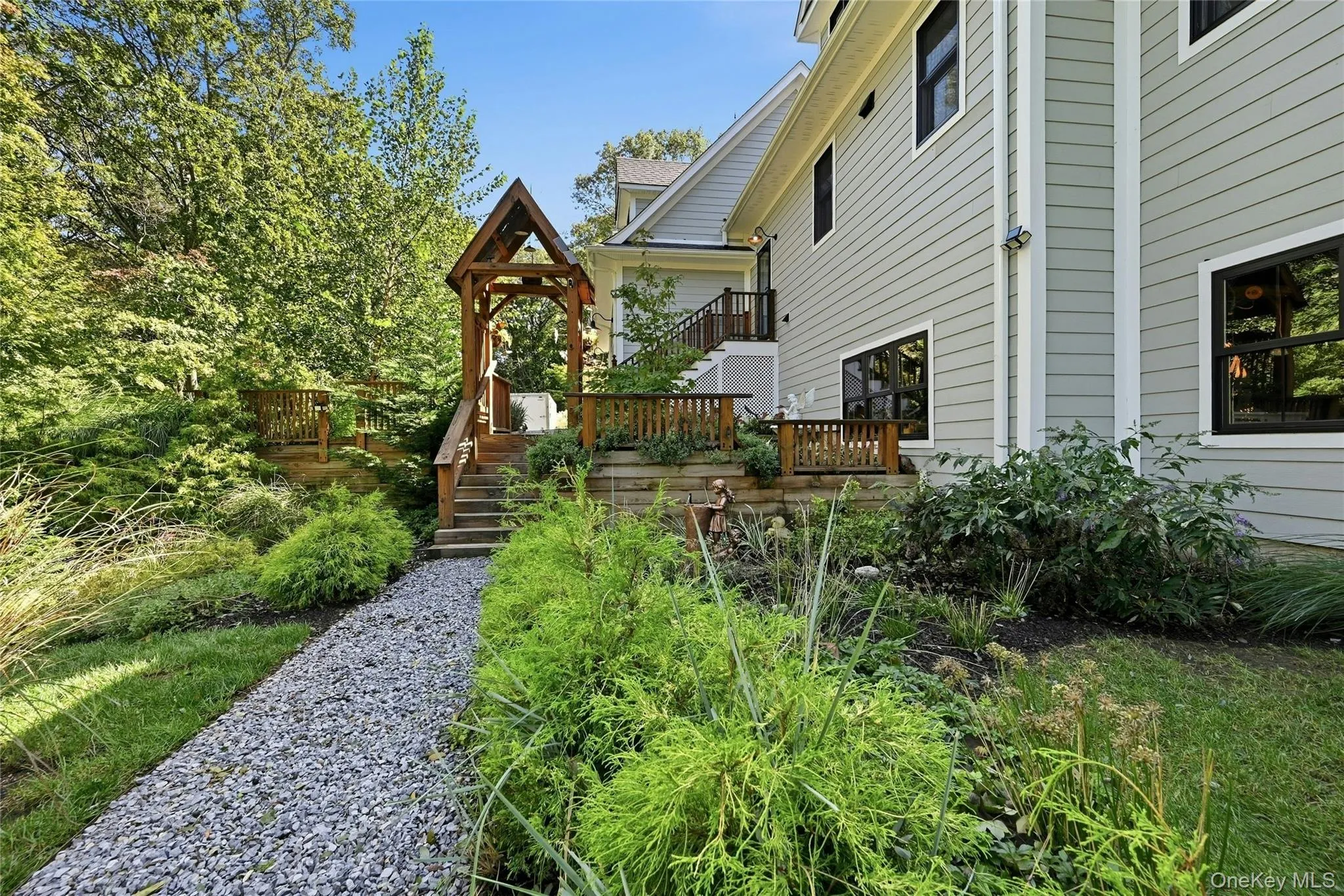 595 Moriches Road, Smithtown, NY, 3 Bedrooms Bedrooms, 10 Rooms Rooms,3 BathroomsBathrooms,Residential,For Rent,Moriches,0,1057363 595 Moriches Road, Smithtown, NY, 3 Bedrooms Bedrooms, 10 Rooms Rooms,3 BathroomsBathrooms,Residential,For Rent,Moriches,0,1057363