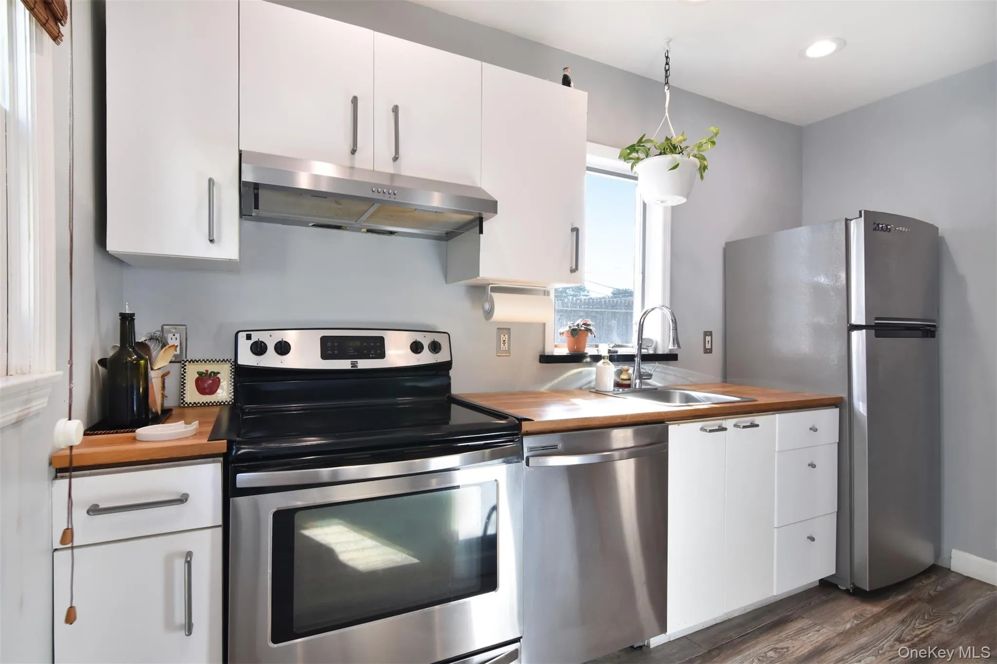 Kitchen featuring SS Appliances Kitchen featuring SS Appliances