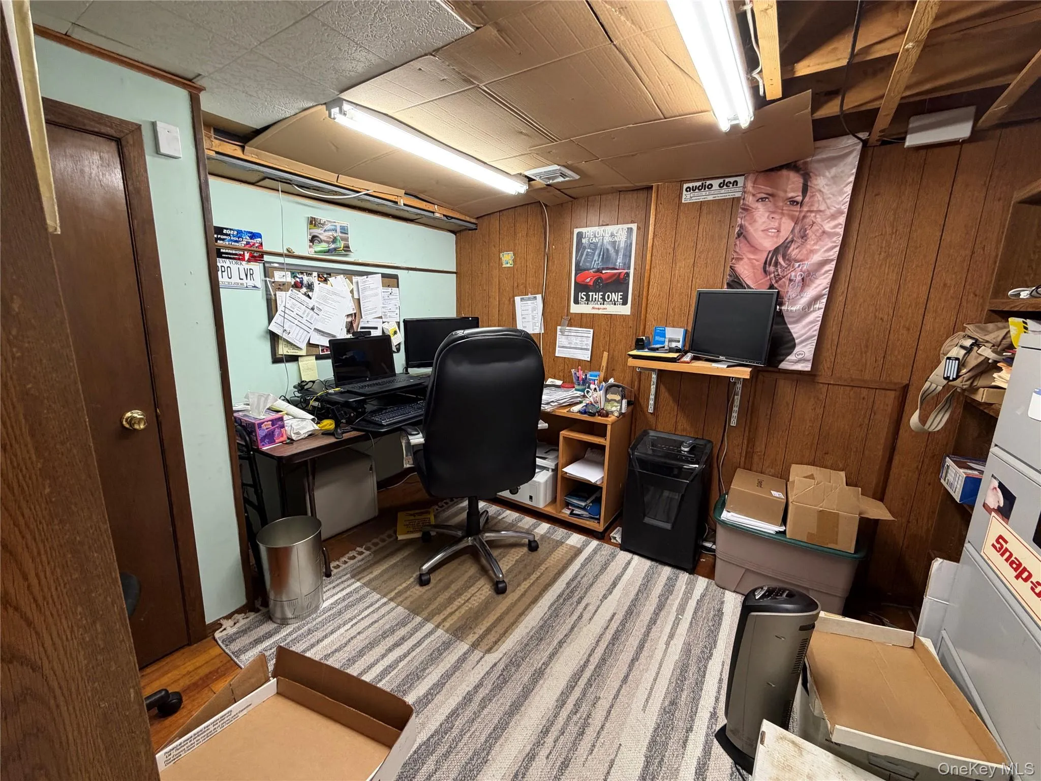 currently work central, home office, can be study room, office or workspace, in basement currently work central, home office, can be study room, office or workspace, in basement