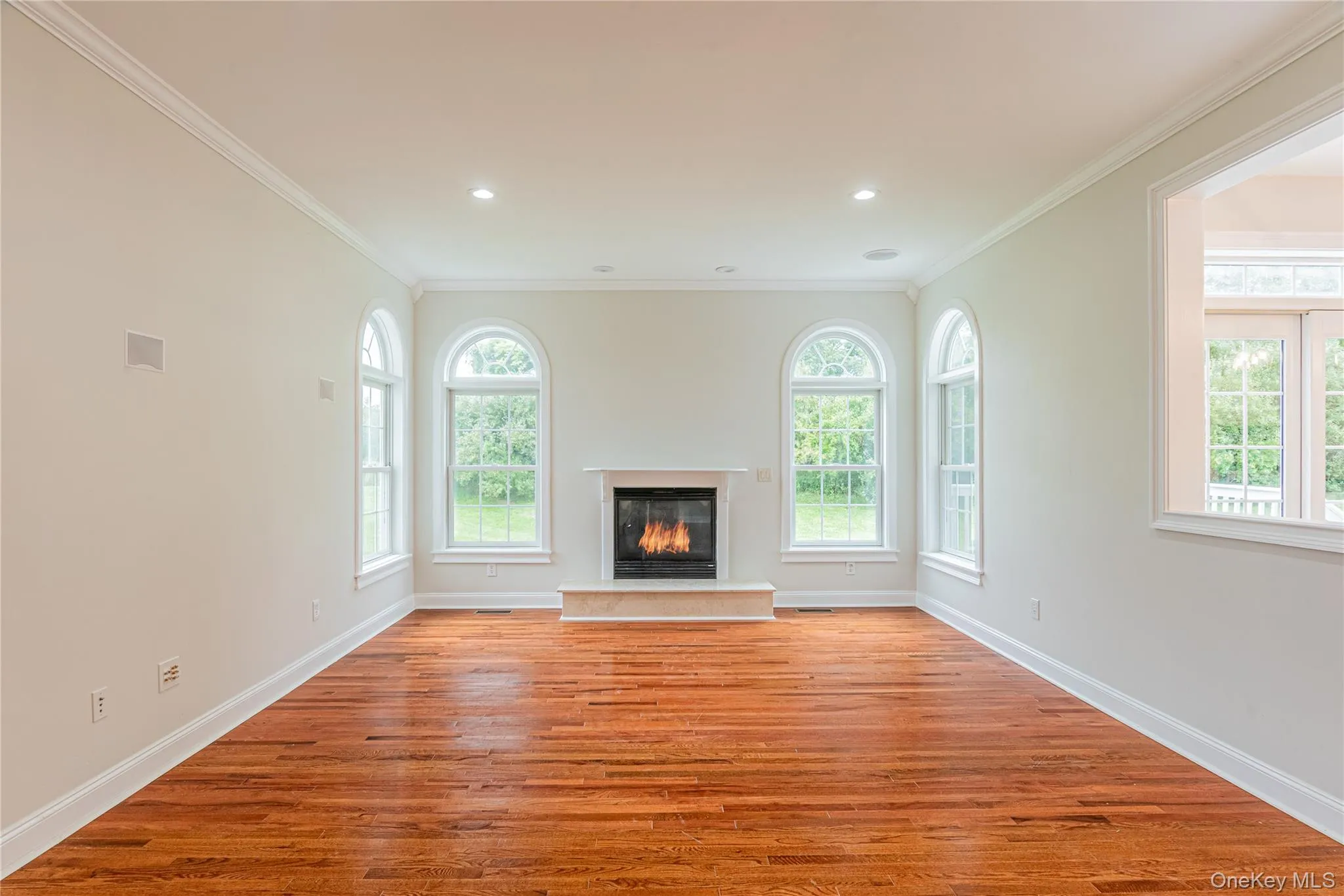 Family Room w/propane fireplace Family Room w/propane fireplace