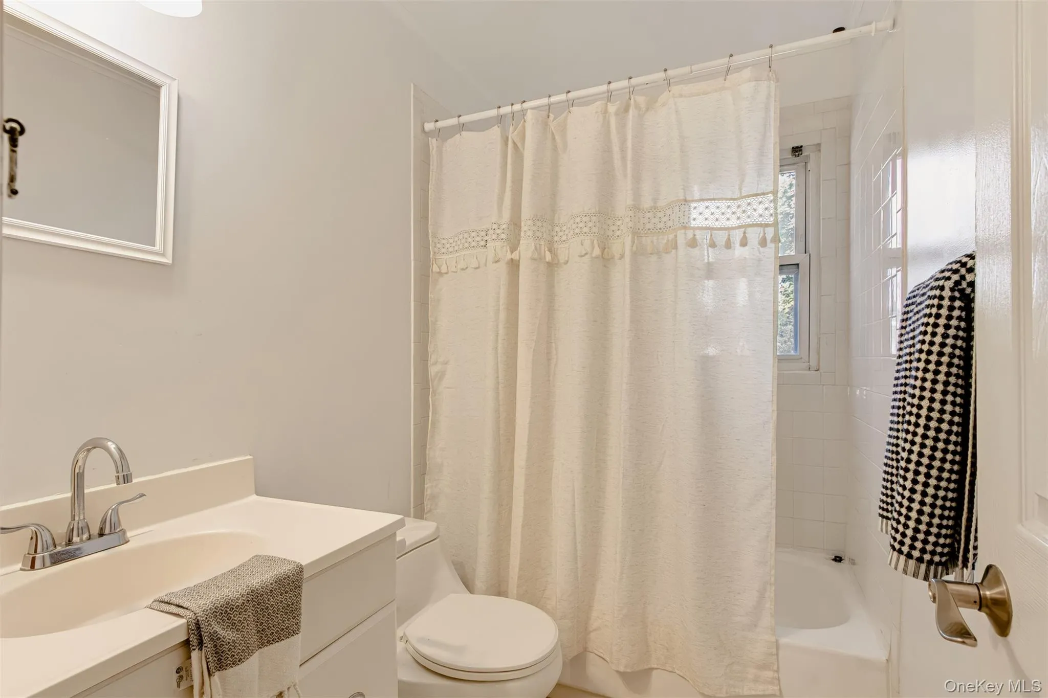 20 Memory Lane, Poughkeepsie, NY, 4 Bedrooms Bedrooms, 6 Rooms Rooms,2 BathroomsBathrooms,Residential,For Rent,Memory,0,1057386 20 Memory Lane, Poughkeepsie, NY, 4 Bedrooms Bedrooms, 6 Rooms Rooms,2 BathroomsBathrooms,Residential,For Rent,Memory,0,1057386