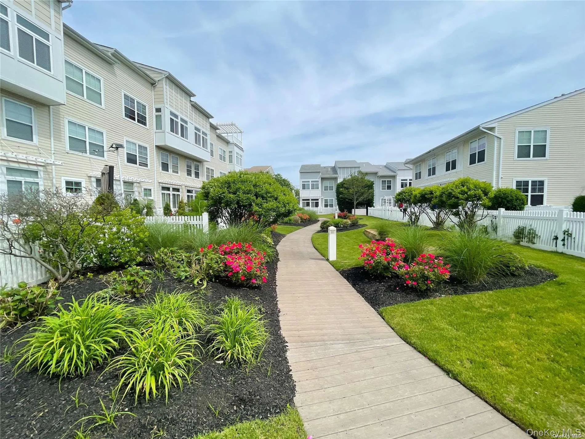 138 Beach 74th Street, New York, NY, 3 Bedrooms Bedrooms, 6 Rooms Rooms,2 BathroomsBathrooms,Residential Lease,For Rent,Beach 74th,0,1057387 138 Beach 74th Street, New York, NY, 3 Bedrooms Bedrooms, 6 Rooms Rooms,2 BathroomsBathrooms,Residential Lease,For Rent,Beach 74th,0,1057387
