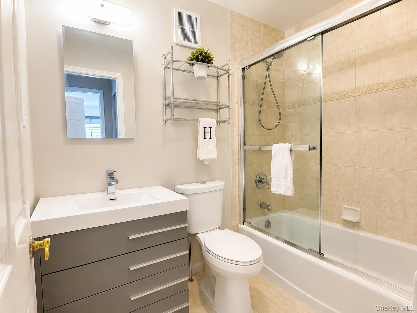 138 Beach 74th Street, New York, NY, 3 Bedrooms Bedrooms, 6 Rooms Rooms,2 BathroomsBathrooms,Residential Lease,For Rent,Beach 74th,0,1057387 138 Beach 74th Street, New York, NY, 3 Bedrooms Bedrooms, 6 Rooms Rooms,2 BathroomsBathrooms,Residential Lease,For Rent,Beach 74th,0,1057387