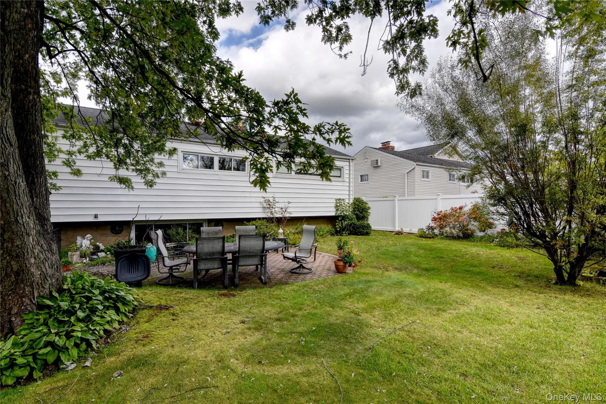 3758 Windsor Drive, Oyster Bay, NY, 3 Bedrooms Bedrooms, 8 Rooms Rooms,2 BathroomsBathrooms,Residential,For Rent,Windsor,0,1057391 3758 Windsor Drive, Oyster Bay, NY, 3 Bedrooms Bedrooms, 8 Rooms Rooms,2 BathroomsBathrooms,Residential,For Rent,Windsor,0,1057391