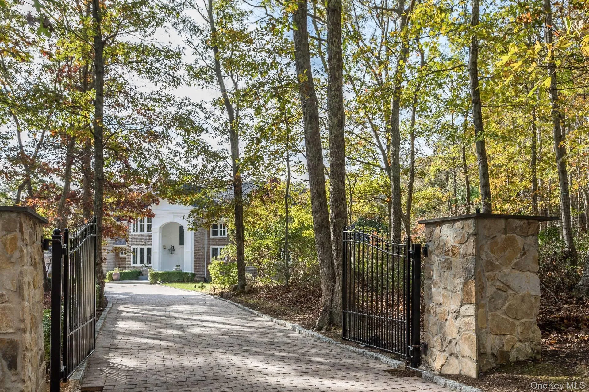 2136 Deerfield Road, Southampton, NY, 8 Bedrooms Bedrooms, 20 Rooms Rooms,8 BathroomsBathrooms,Residential,For Rent,Deerfield,0,1057392 2136 Deerfield Road, Southampton, NY, 8 Bedrooms Bedrooms, 20 Rooms Rooms,8 BathroomsBathrooms,Residential,For Rent,Deerfield,0,1057392