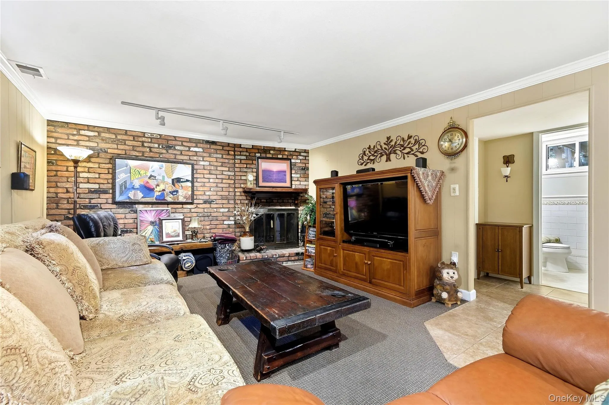 26 Pickwick Hill Drive, Huntington, NY, 3 Bedrooms Bedrooms, 11 Rooms Rooms,2 BathroomsBathrooms,Residential,For Rent,Pickwick Hill,0,1057394 26 Pickwick Hill Drive, Huntington, NY, 3 Bedrooms Bedrooms, 11 Rooms Rooms,2 BathroomsBathrooms,Residential,For Rent,Pickwick Hill,0,1057394