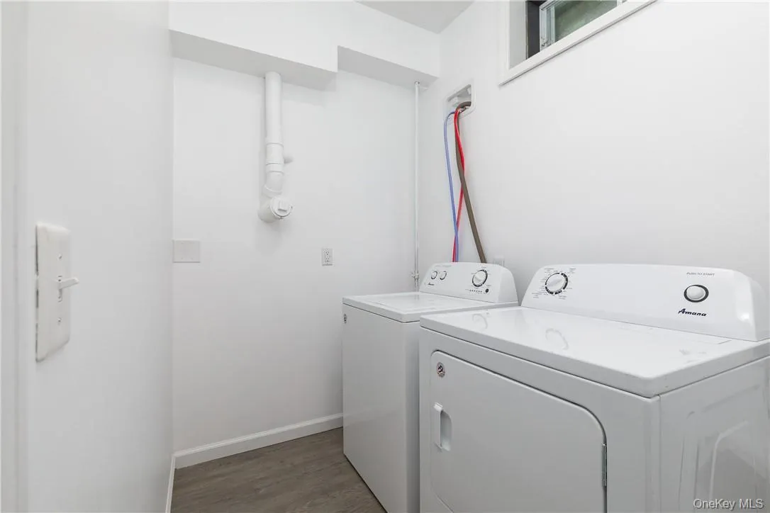 80 Dorsey Lane, Hyde Park, NY, 2 Bedrooms Bedrooms, 4 Rooms Rooms,1 BathroomBathrooms,Residential Lease,For Rent,Dorsey,0,1057400 80 Dorsey Lane, Hyde Park, NY, 2 Bedrooms Bedrooms, 4 Rooms Rooms,1 BathroomBathrooms,Residential Lease,For Rent,Dorsey,0,1057400