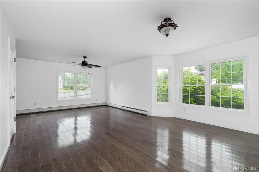 80 Dorsey Lane, Hyde Park, NY, 2 Bedrooms Bedrooms, 4 Rooms Rooms,1 BathroomBathrooms,Residential Lease,For Rent,Dorsey,0,1057400 80 Dorsey Lane, Hyde Park, NY, 2 Bedrooms Bedrooms, 4 Rooms Rooms,1 BathroomBathrooms,Residential Lease,For Rent,Dorsey,0,1057400