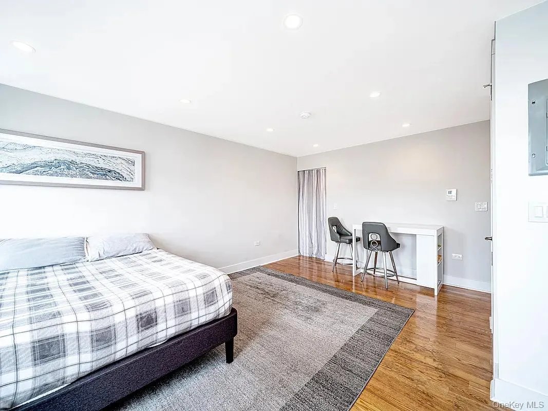 42-22 Ketcham, New York, NY, 2 Rooms Rooms,1 BathroomBathrooms,Residential,For Rent,Ketcham,0,1057407 42-22 Ketcham, New York, NY, 2 Rooms Rooms,1 BathroomBathrooms,Residential,For Rent,Ketcham,0,1057407