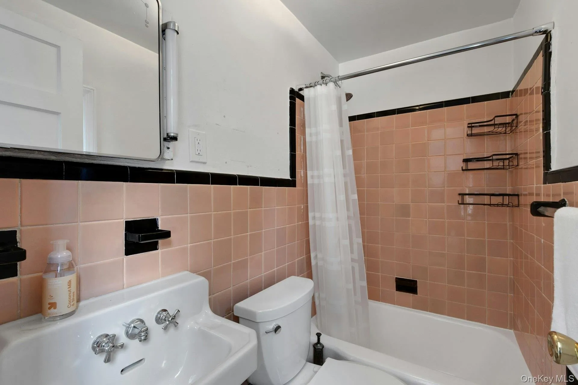 61 Crows Nest Road, Tuxedo, NY, 3 Bedroom Bedrooms, 5 Room Rooms,2 BathroomBathrooms,Residential Lease,For Rent,Crows Nest,0,1057408 61 Crows Nest Road, Tuxedo, NY, 3 Bedroom Bedrooms, 5 Room Rooms,2 BathroomBathrooms,Residential Lease,For Rent,Crows Nest,0,1057408