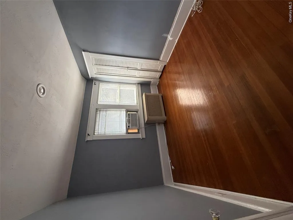 15 Maple Grove Street, North Hempstead, NY, 4 Bedrooms Bedrooms, 8 Rooms Rooms,2 BathroomsBathrooms,Residential,For Rent,Maple Grove,0,1057417 15 Maple Grove Street, North Hempstead, NY, 4 Bedrooms Bedrooms, 8 Rooms Rooms,2 BathroomsBathrooms,Residential,For Rent,Maple Grove,0,1057417