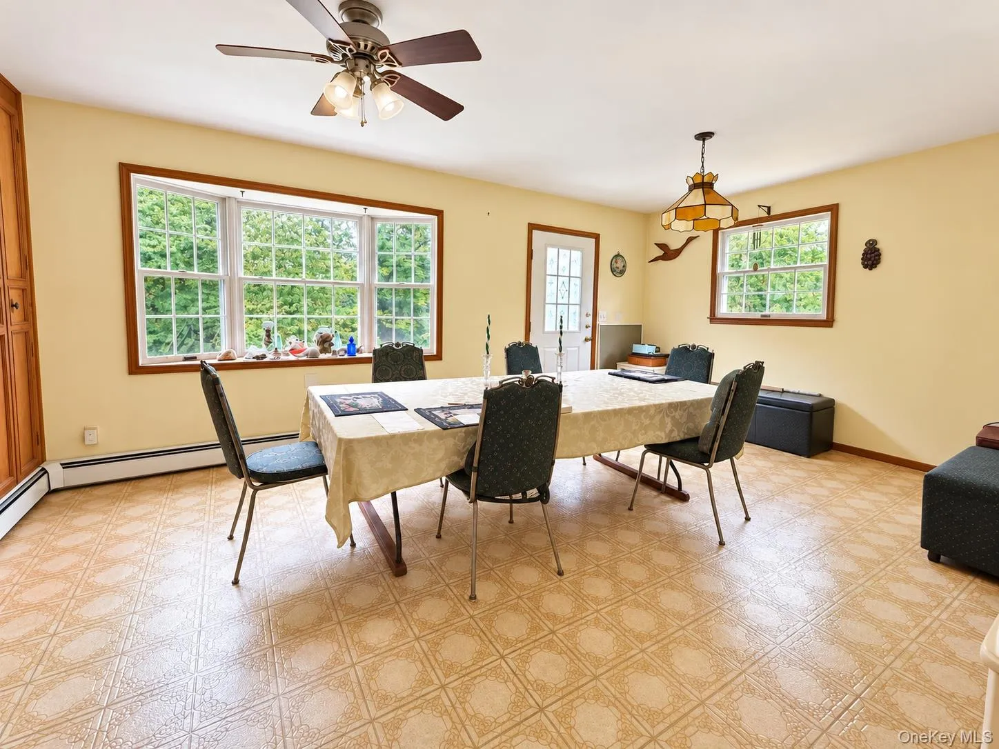 129 Village Line Road, Babylon, NY, 3 Bedrooms Bedrooms, 8 Rooms Rooms,1 BathroomBathrooms,Residential,For Rent,Village Line,0,1057418 129 Village Line Road, Babylon, NY, 3 Bedrooms Bedrooms, 8 Rooms Rooms,1 BathroomBathrooms,Residential,For Rent,Village Line,0,1057418