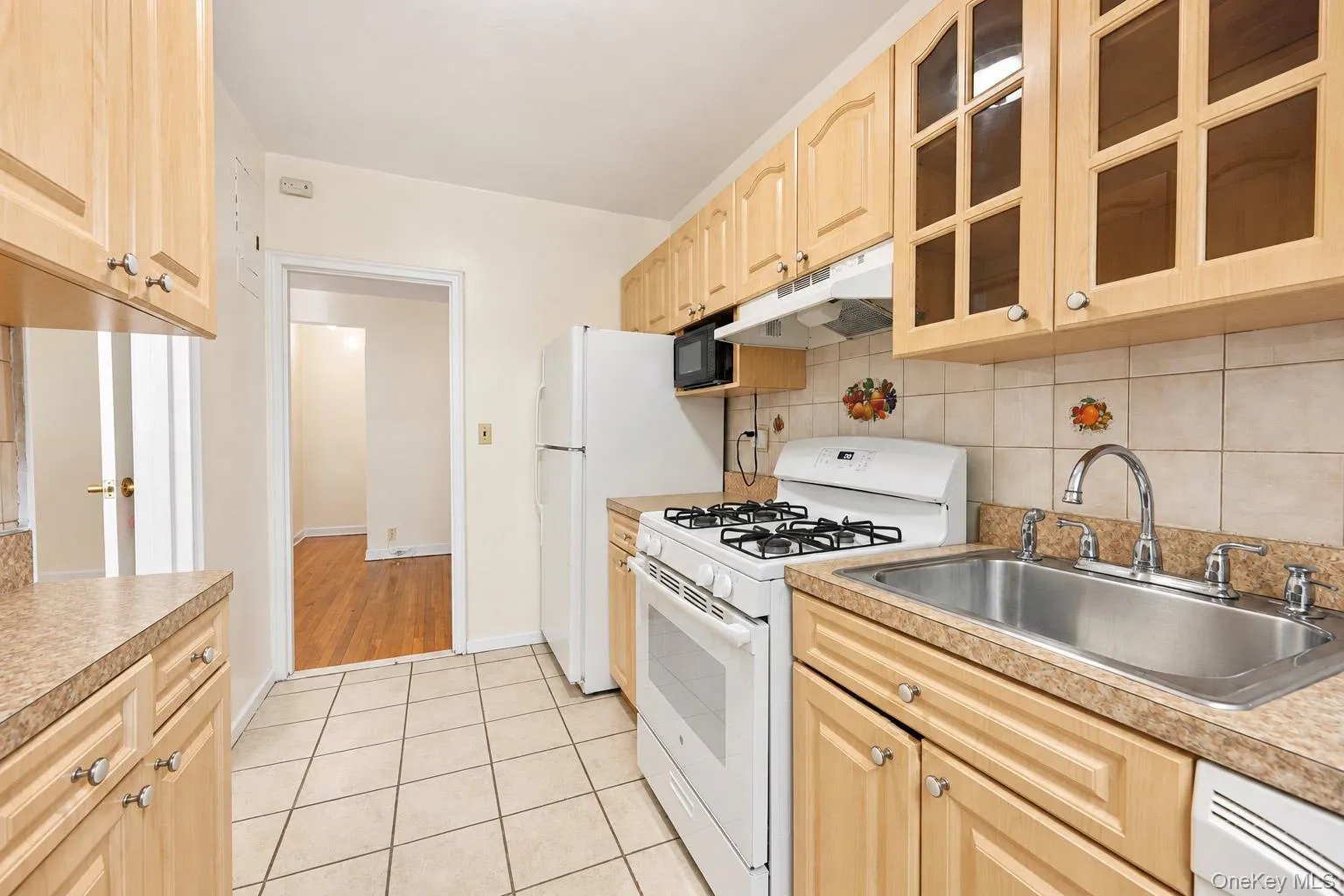 151 Hartsdale Avenue, Greenburgh, NY, 1 Bedroom Bedrooms, 4 Rooms Rooms,1 BathroomBathrooms,Residential,For Rent,Hartsdale,0,1057423 151 Hartsdale Avenue, Greenburgh, NY, 1 Bedroom Bedrooms, 4 Rooms Rooms,1 BathroomBathrooms,Residential,For Rent,Hartsdale,0,1057423