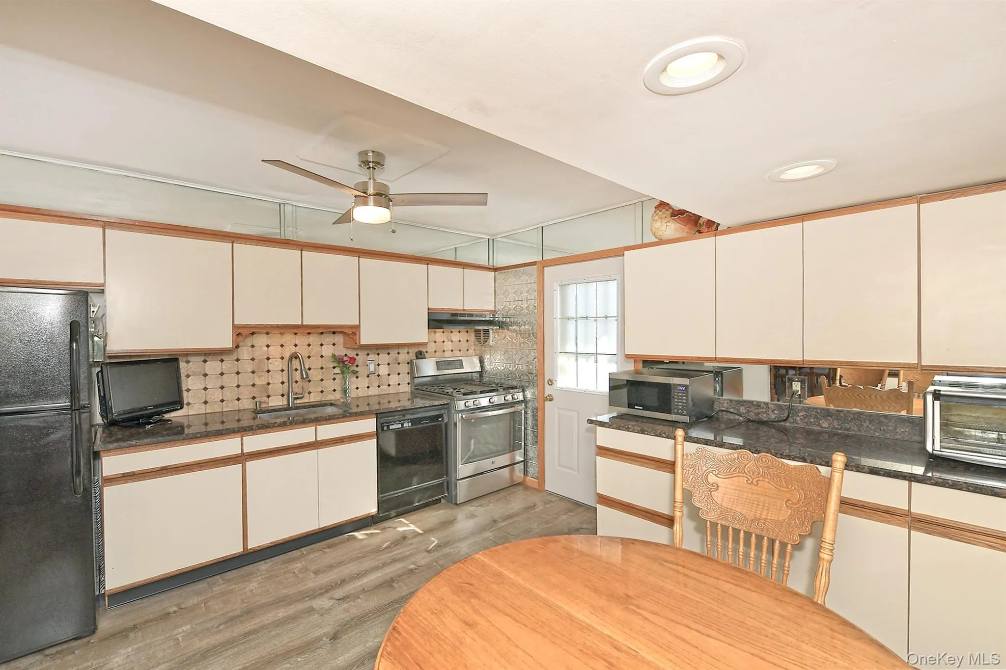 3153 Ward Lane, Hempstead, NY, 4 Bedrooms Bedrooms, 11 Rooms Rooms,2 BathroomsBathrooms,Residential,For Rent,Ward,0,1057428 3153 Ward Lane, Hempstead, NY, 4 Bedrooms Bedrooms, 11 Rooms Rooms,2 BathroomsBathrooms,Residential,For Rent,Ward,0,1057428