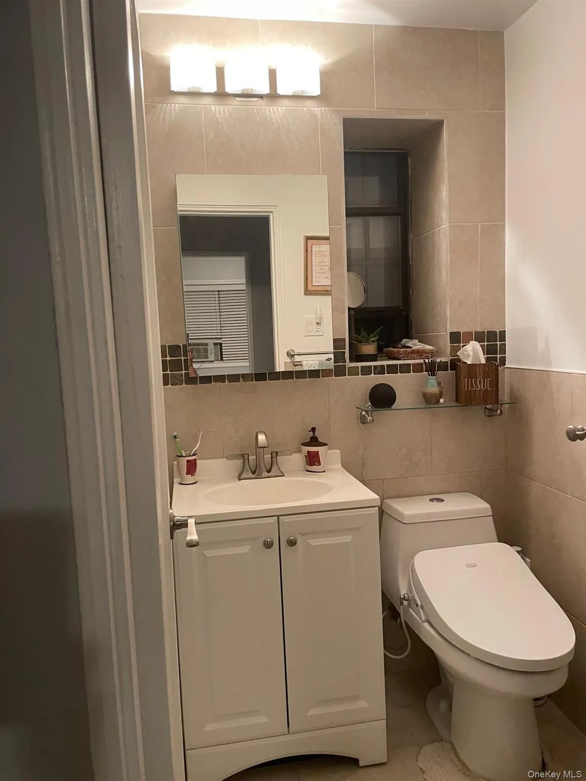 144-33 79th Avenue, New York, NY, 1 Bedroom Bedrooms, 3 Rooms Rooms,1 BathroomBathrooms,Residential,For Rent,79th,0,1057430 144-33 79th Avenue, New York, NY, 1 Bedroom Bedrooms, 3 Rooms Rooms,1 BathroomBathrooms,Residential,For Rent,79th,0,1057430