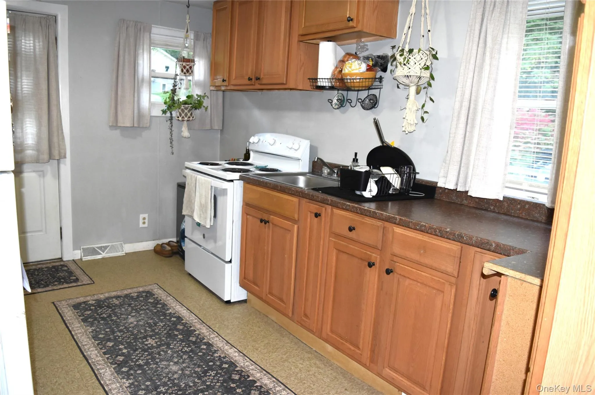 2 Iris Road, Cornwall, NY, 4 Bedrooms Bedrooms, 10 Rooms Rooms,2 BathroomsBathrooms,Residential,For Rent,Iris,0,1057434 2 Iris Road, Cornwall, NY, 4 Bedrooms Bedrooms, 10 Rooms Rooms,2 BathroomsBathrooms,Residential,For Rent,Iris,0,1057434
